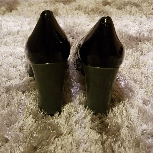 Black with Gray Heels - Picture 3 of 3